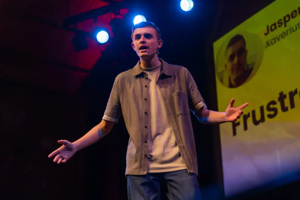 Jasper Weerts | Xaveriuscollege Borgerhout | 'Frustrerend getater na het theater'